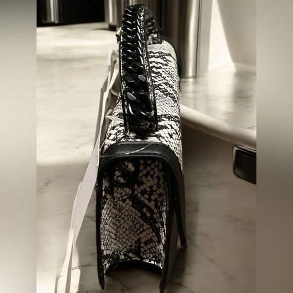 SOLD - Picture 5 of 7